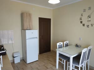 thumbnail: In-room dining