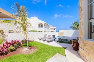 thumbnail: Exterior