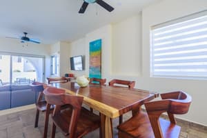 thumbnail: In-room dining