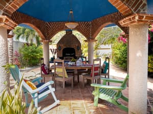 thumbnail: BBQ/picnic area