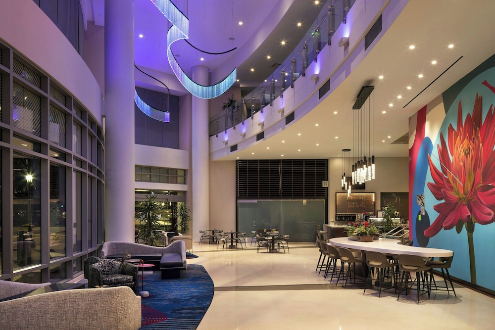 Lobby lounge