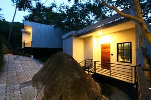 thumbnail: Exterior