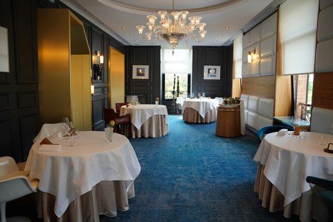 RESTAURANT ROOM