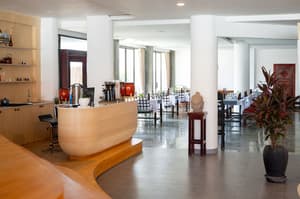 thumbnail: Breakfast area