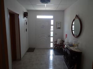 thumbnail: Bar (on property)
