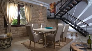 thumbnail: In-room dining