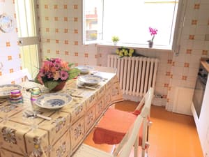thumbnail: In-room dining