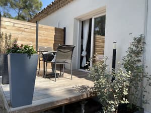 thumbnail: Exterior
