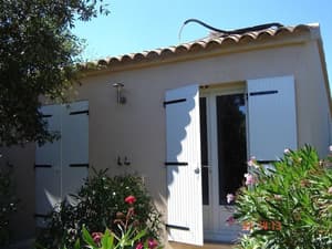 thumbnail: Front of property