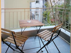 thumbnail: Exterior