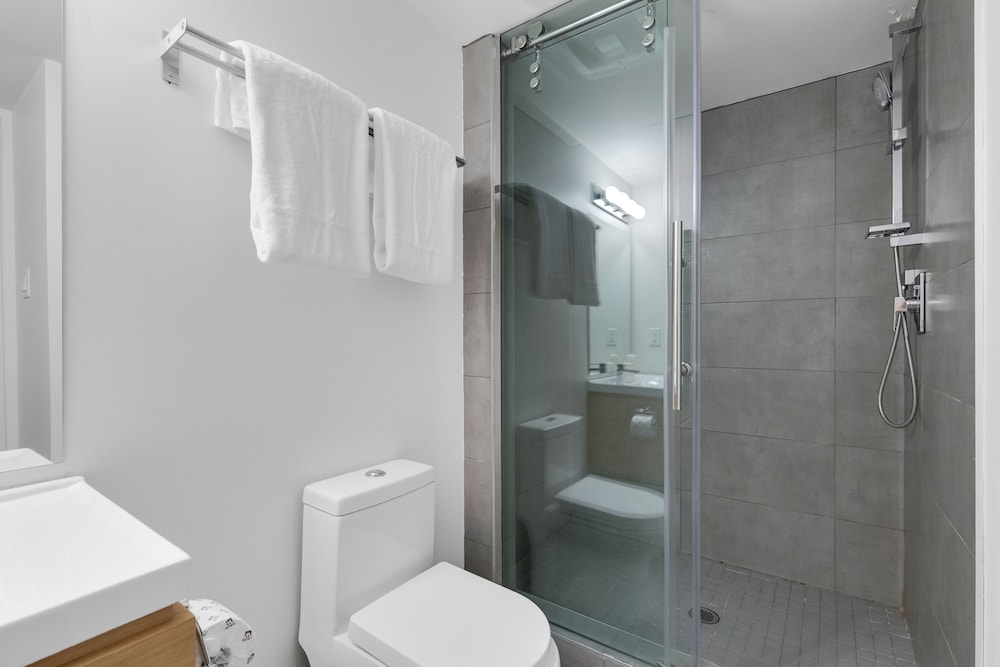 Bathroom shower