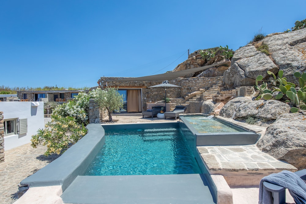 Private pool