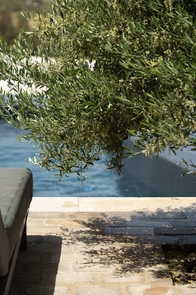 Private pool