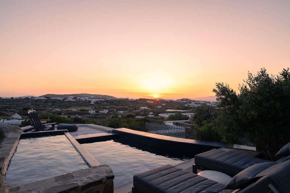 Private pool