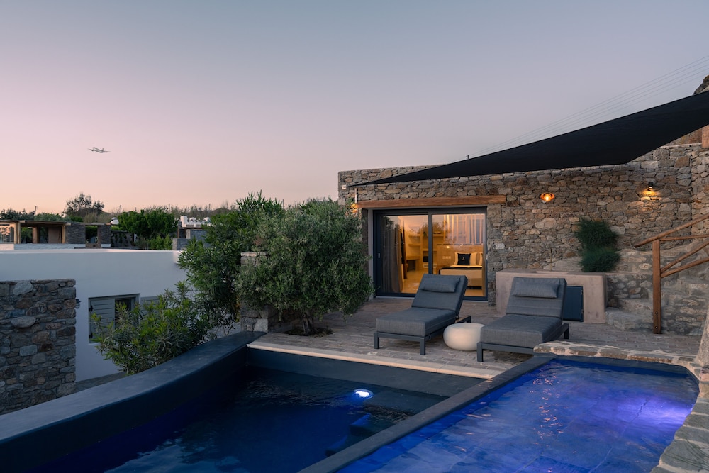 Private pool