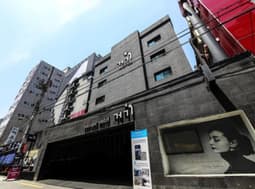 Gugi Motel