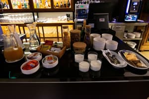 thumbnail: Bar (on property)