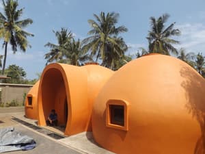 thumbnail: Front of property