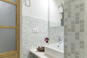 thumbnail: Bathroom sink