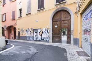 thumbnail: Property entrance