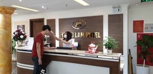 thumbnail: Reception hall