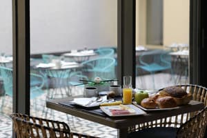 thumbnail: Breakfast area