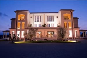 thumbnail: Exterior