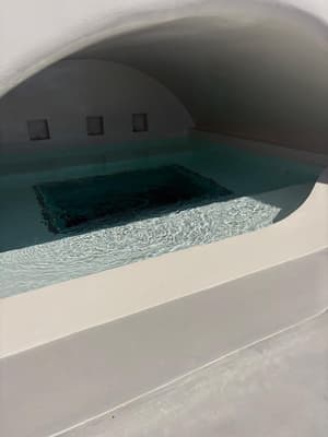 thumbnail: Rooftop pool
