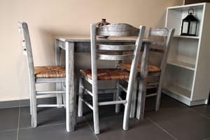 thumbnail: In-room dining