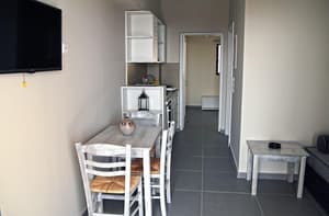 thumbnail: In-room dining