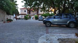 thumbnail: Parking
