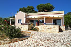 thumbnail: Front of property
