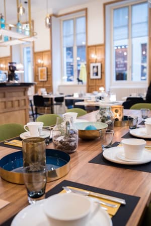 thumbnail: Breakfast area