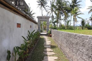 thumbnail: Property entrance