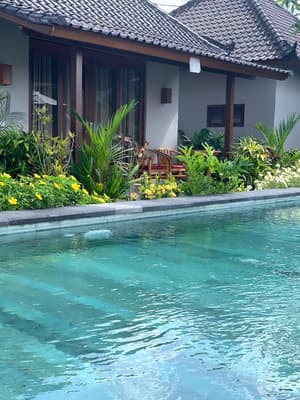 thumbnail: Pool