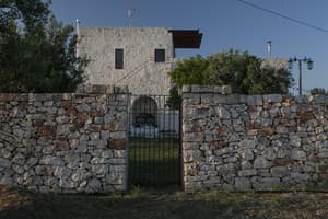 thumbnail: Property entrance