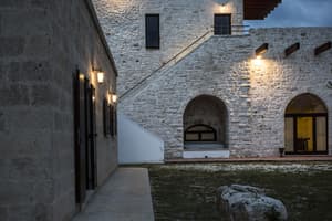 thumbnail: Exterior