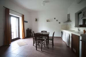 thumbnail: In-room dining