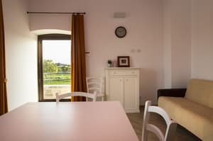 thumbnail: In-room dining