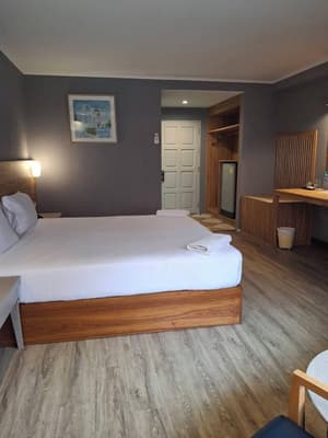 thumbnail: Room
