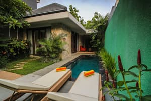 thumbnail: Private pool