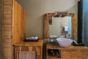 thumbnail: Bathroom sink