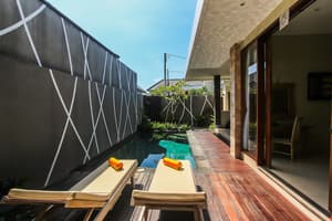 thumbnail: Private pool