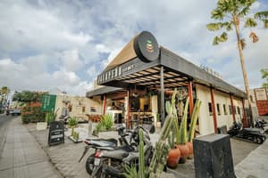 thumbnail: Restaurant