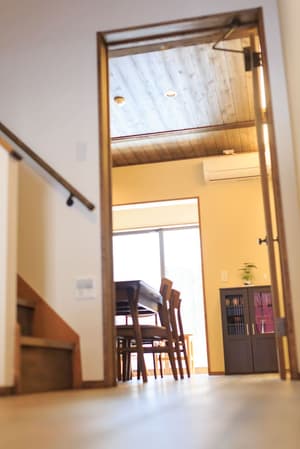 thumbnail: Hallway