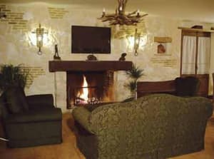 thumbnail: Lobby sitting area