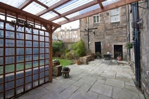 thumbnail: Exterior detail