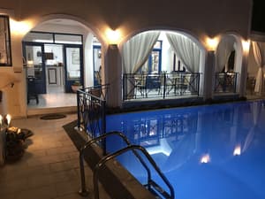 thumbnail: Outdoor pool