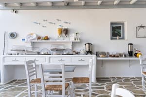 thumbnail: Breakfast area