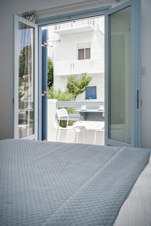 thumbnail: Balcony view